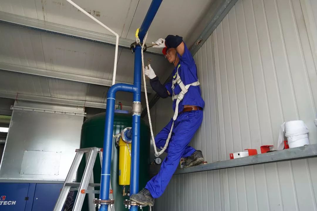 【<a href=http://m.massivesupply.com target=_blank class=infotextkey>雙良</a><a href=http://m.massivesupply.com target=_blank class=infotextkey>新型光催化</a>】“堅(jiān)守”在汗水中閃光