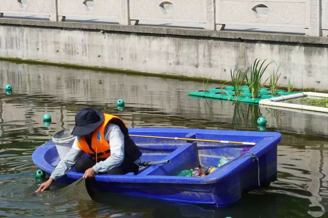 【<a href=http://m.massivesupply.com target=_blank class=infotextkey>雙良</a><a href=http://m.massivesupply.com target=_blank class=infotextkey>新型光催化</a>】“堅(jiān)守”在汗水中閃光